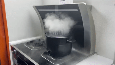 1614153364495574.gif 640.gif